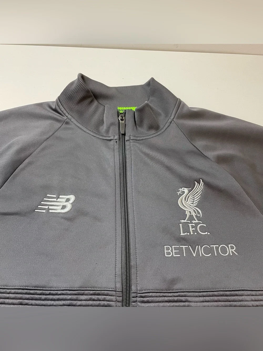 2018/19 Liverpool FC Jacket Men size L Elite Training Walk Out YNWA New Balance